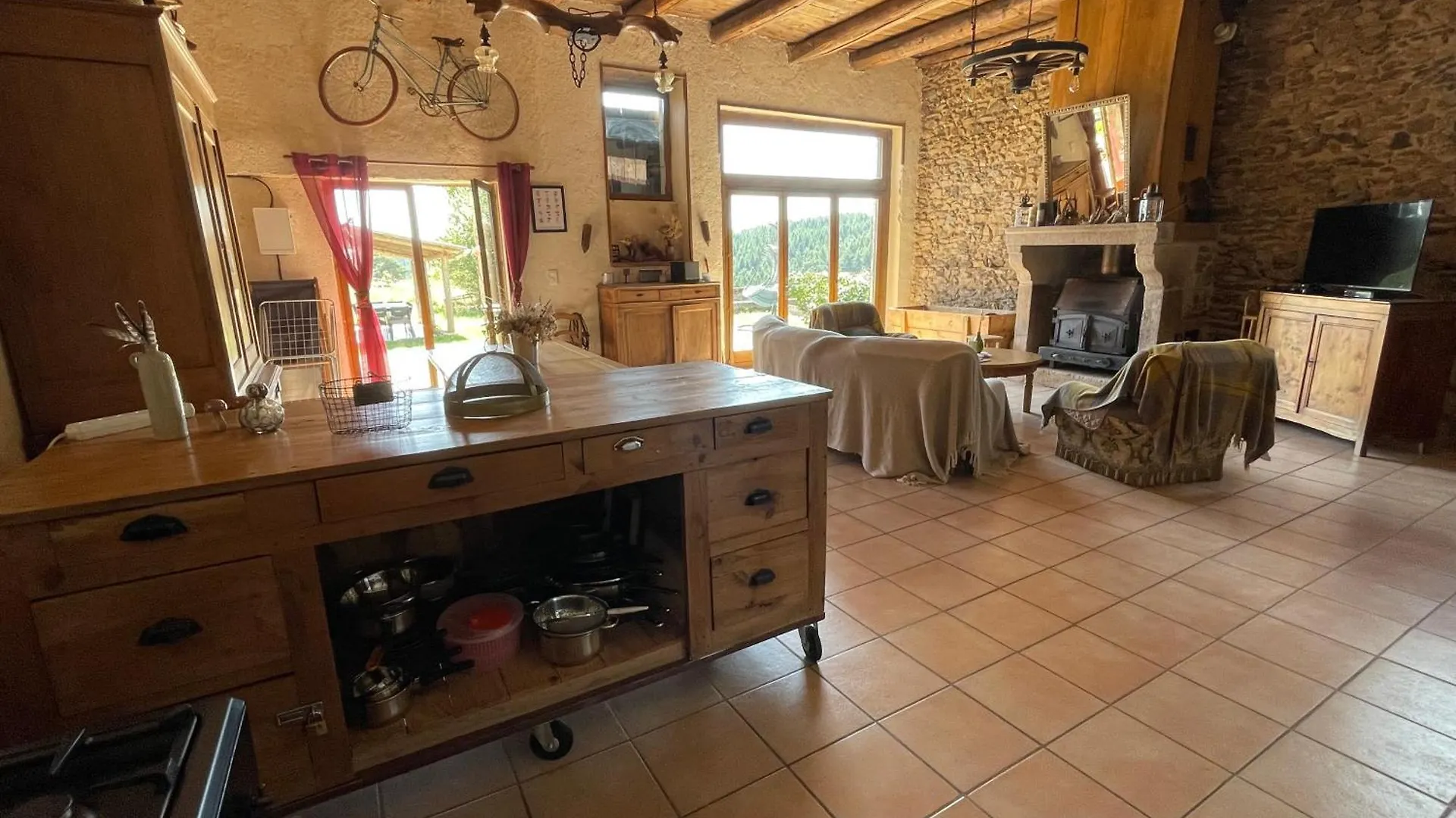 וילה הוילה Champagnac-le-Vieux Ancienne Etable - En Pleine Campagne Francaise